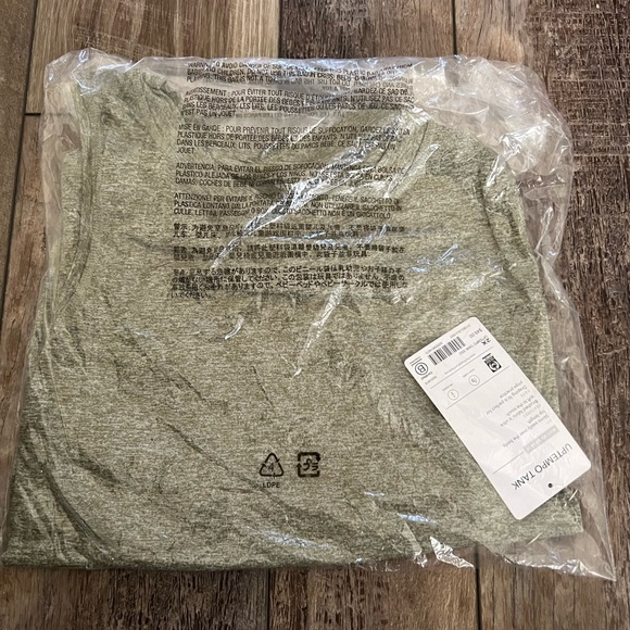 🆕ATHLETA UPTEMPO TANK TOP - Picture 4 of 5